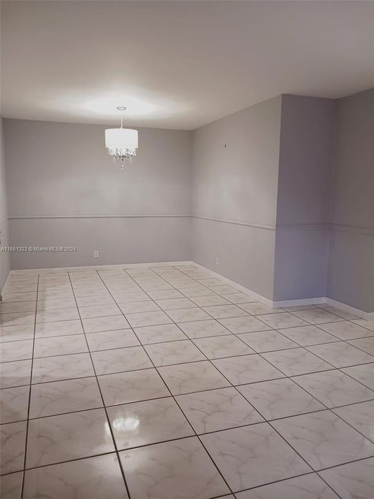 For Rent: $2,300 (2 beds, 1 baths, 952 Square Feet)