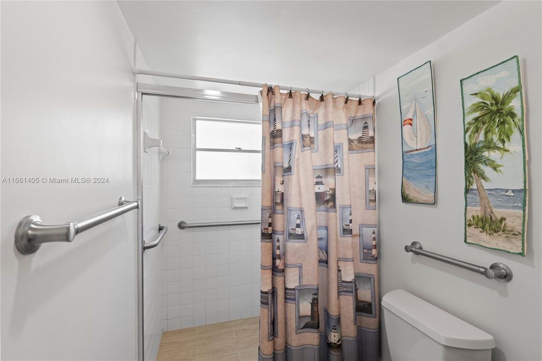 For Rent: $2,000 (2 beds, 2 baths, 1166 Square Feet)