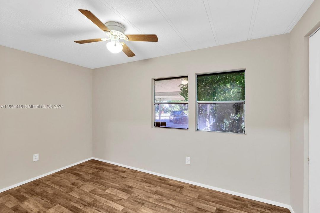 For Sale: $349,000 (4 beds, 2 baths, 1344 Square Feet)