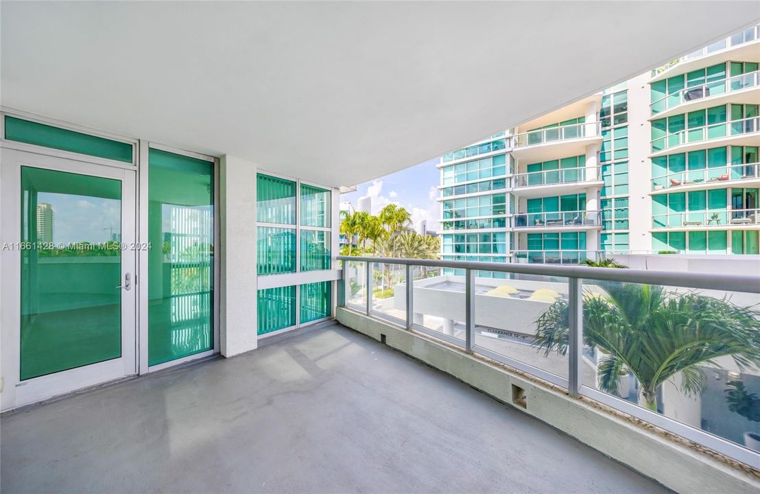 For Sale: $799,900 (3 beds, 2 baths, 1798 Square Feet)