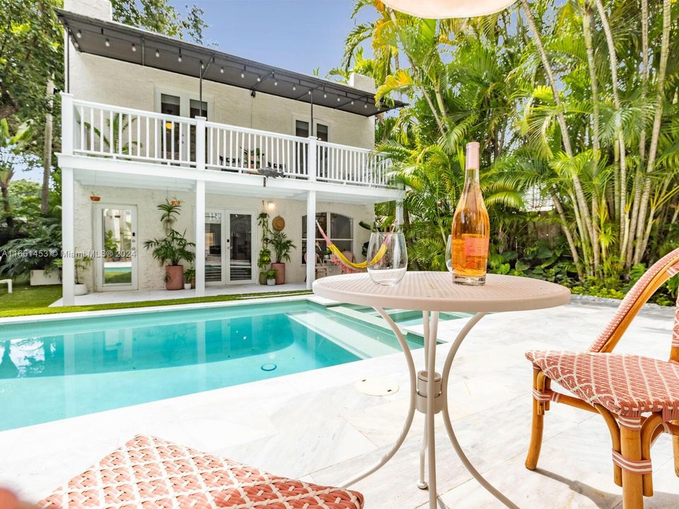 Massive Key West Style Guest House with Covered Porch & Upper Balcony - Legal to Rent Out!