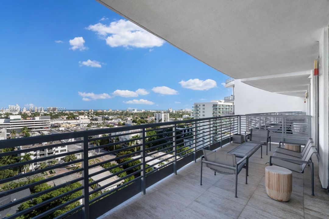 For Sale: $1,795,000 (2 beds, 2 baths, 1396 Square Feet)