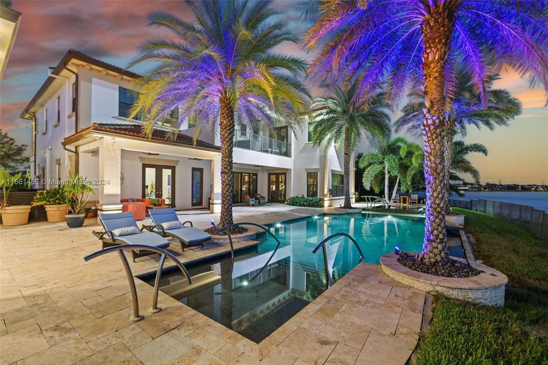 For Sale: $2,699,900 (6 beds, 4 baths, 5394 Square Feet)