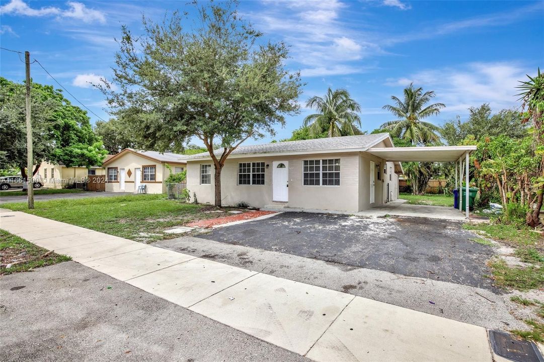 For Sale: $399,900 (3 beds, 2 baths, 1152 Square Feet)