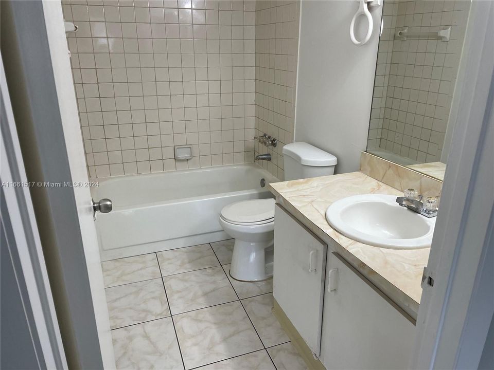 For Rent: $1,600 (1 beds, 1 baths, 600 Square Feet)