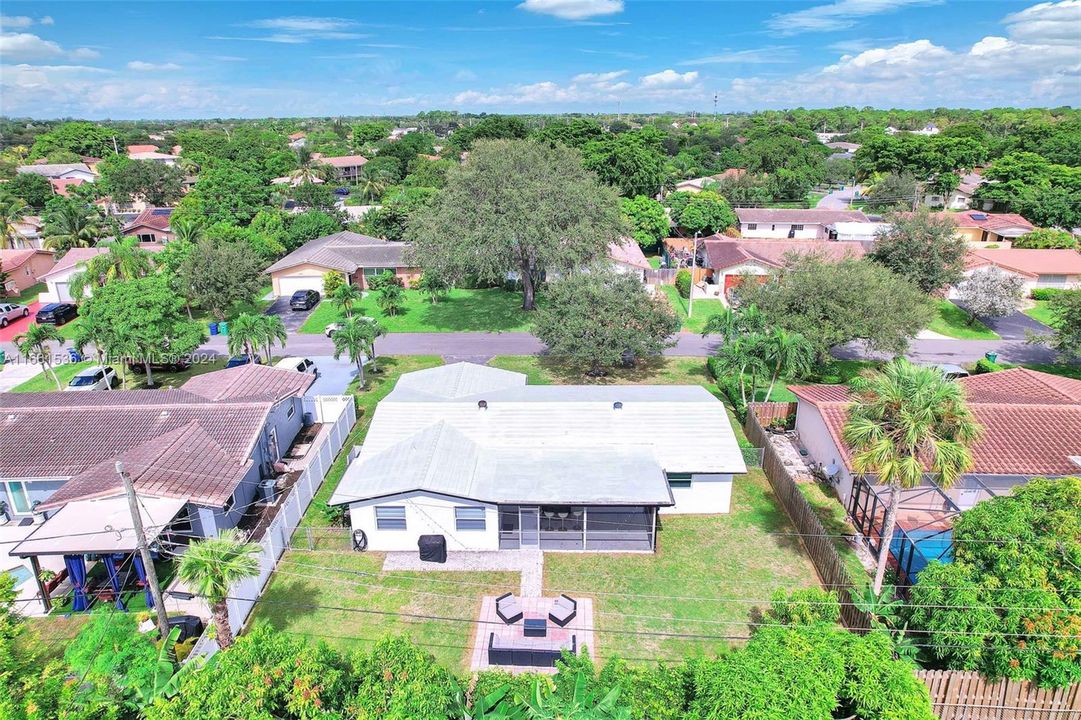 For Sale: $525,000 (3 beds, 2 baths, 1575 Square Feet)