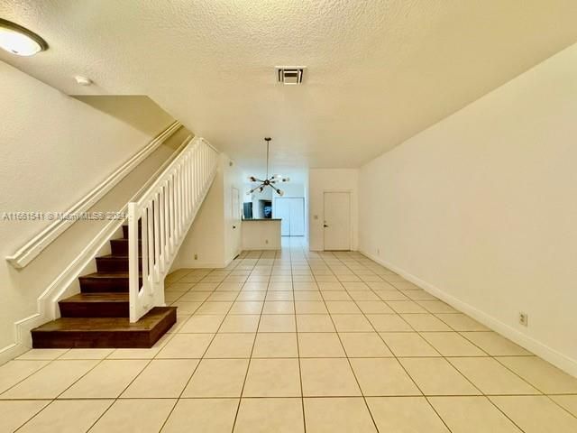 For Rent: $3,400 (3 beds, 2 baths, 1605 Square Feet)