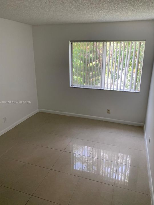 For Rent: $2,250 (2 beds, 2 baths, 926 Square Feet)