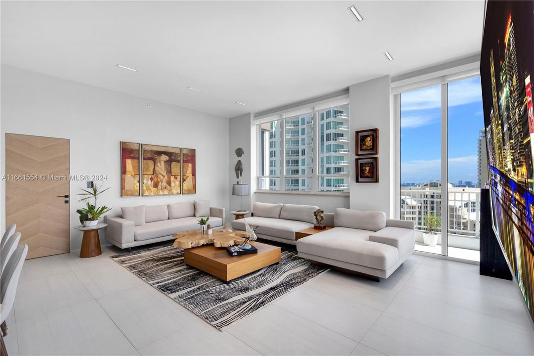 For Sale: $2,000,000 (2 beds, 2 baths, 1397 Square Feet)