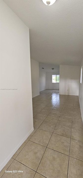 For Rent: $2,275 (3 beds, 2 baths, 1176 Square Feet)