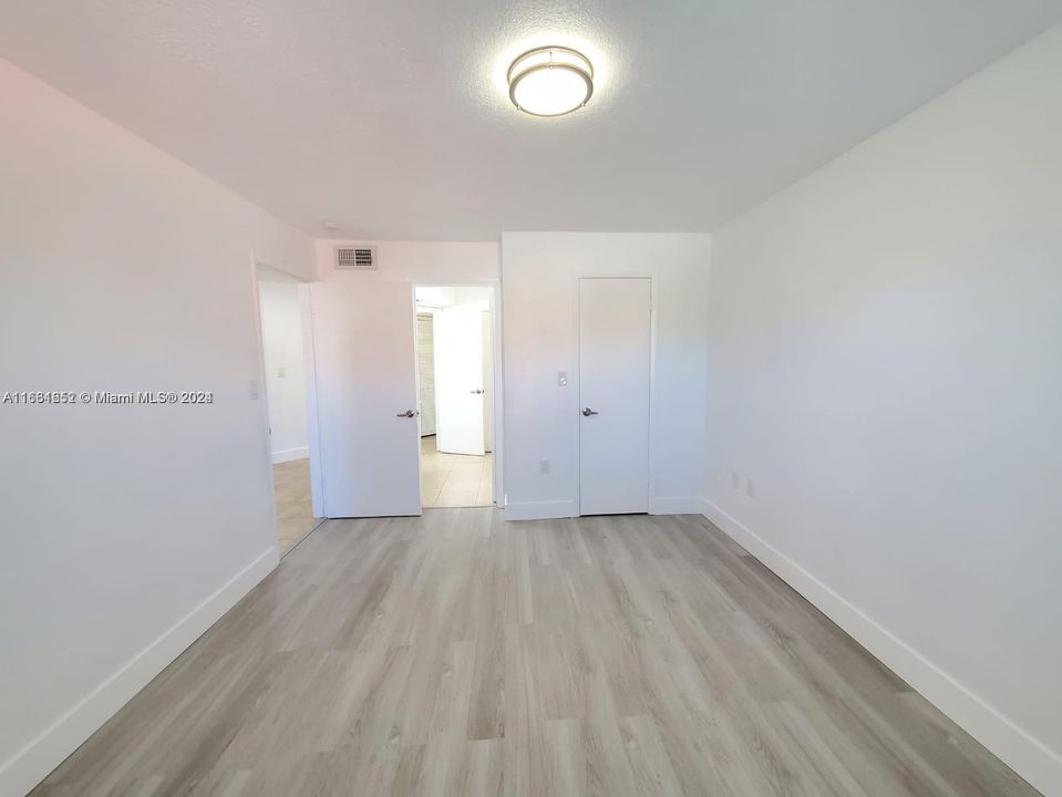 For Rent: $2,499 (2 beds, 2 baths, 1053 Square Feet)