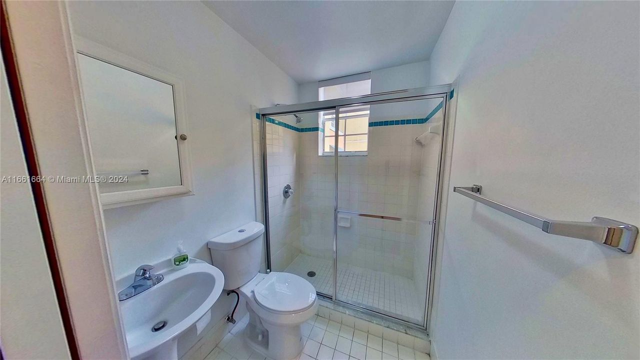 2nd Bathroom