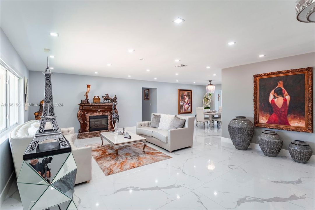 For Sale: $1,950,000 (5 beds, 4 baths, 3713 Square Feet)