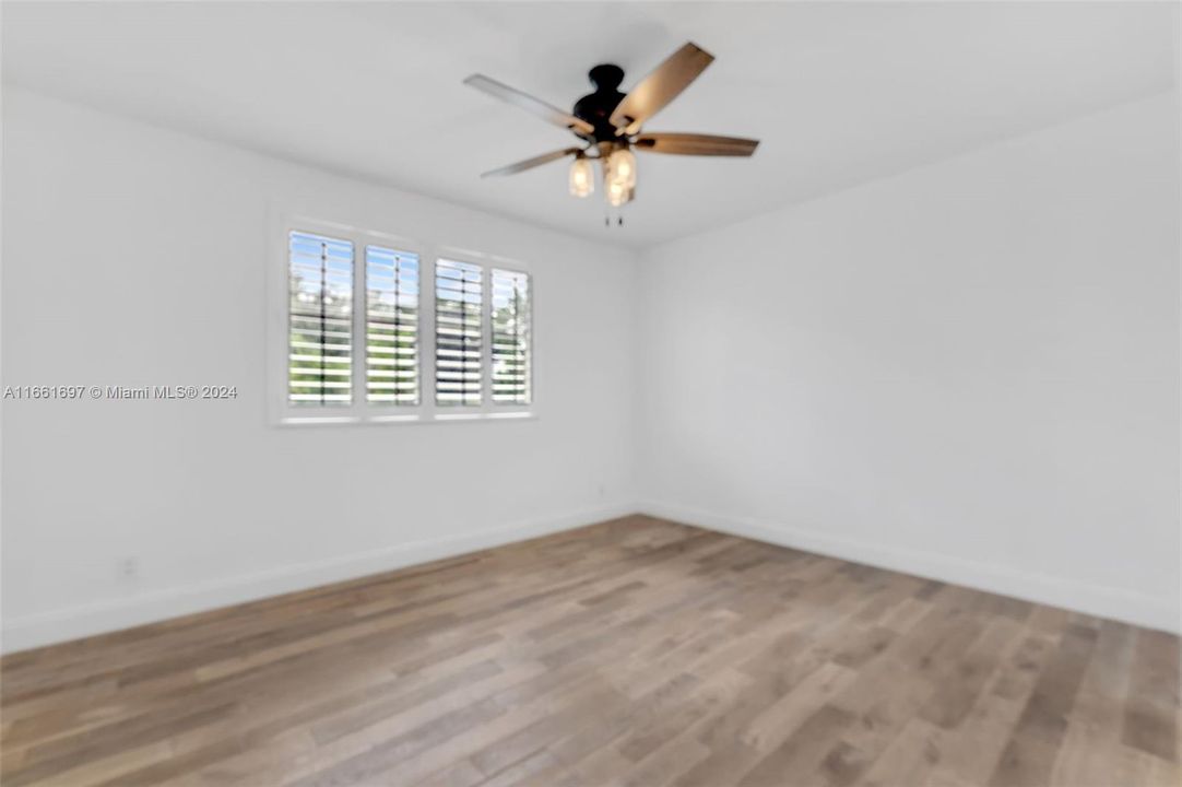 For Sale: $439,000 (2 beds, 2 baths, 1018 Square Feet)