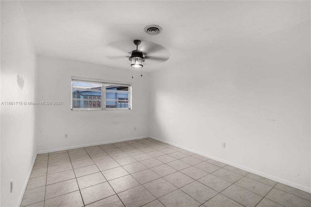 For Sale: $690,000 (4 beds, 2 baths, 2098 Square Feet)