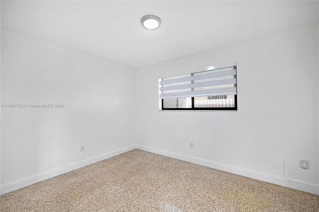 For Rent: $2,600 (2 beds, 1 baths, 1450 Square Feet)