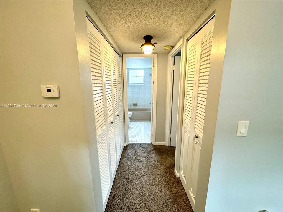 For Sale: $79,000 (1 beds, 1 baths, 597 Square Feet)