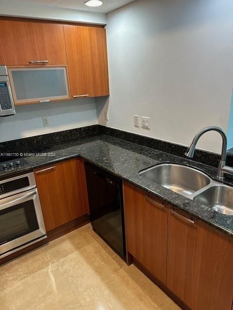 For Rent: $3,750 (2 beds, 2 baths, 1743 Square Feet)