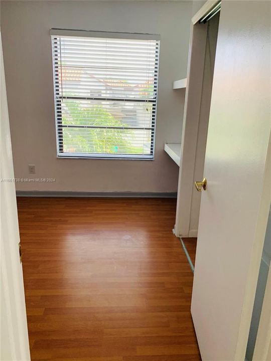 For Rent: $3,200 (3 beds, 2 baths, 1379 Square Feet)