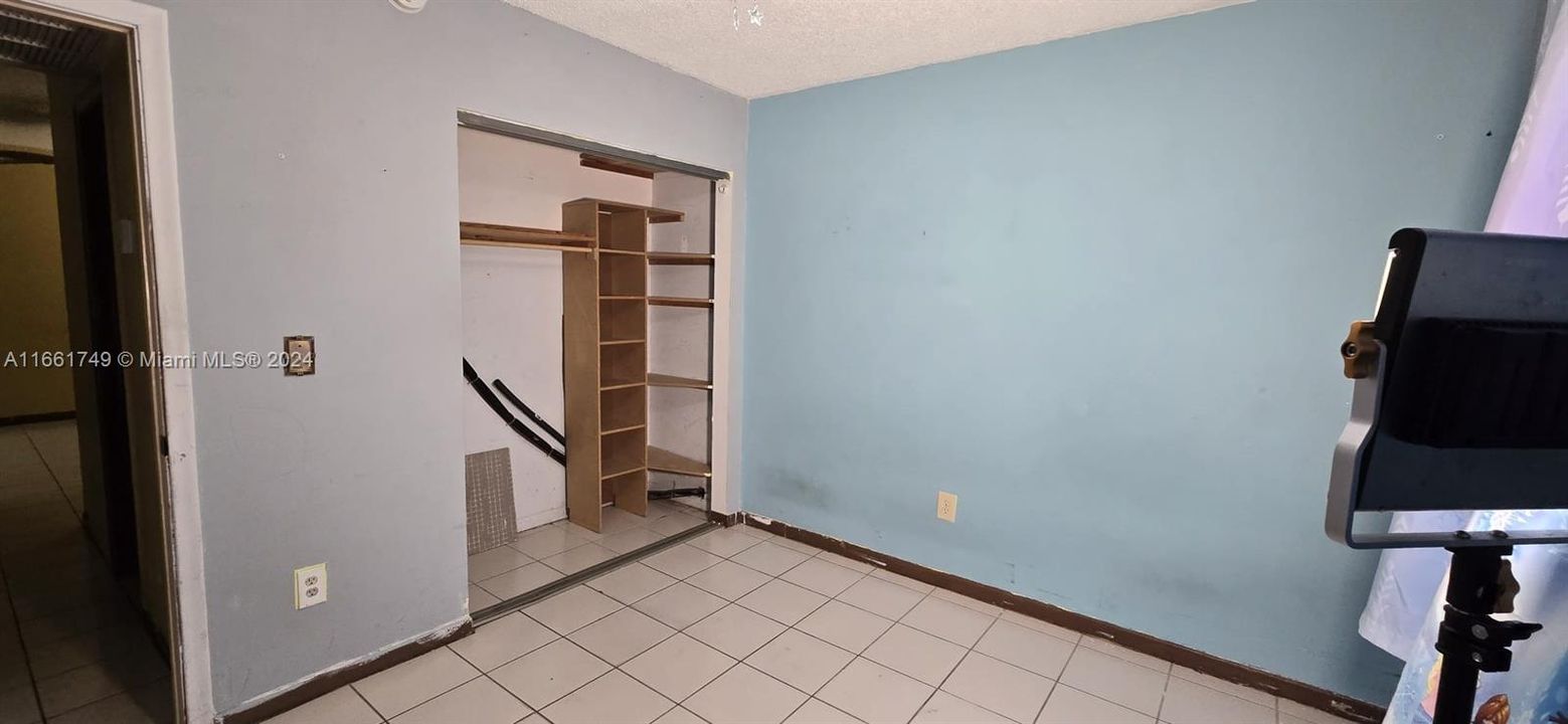 For Sale: $285,000 (2 beds, 2 baths, 747 Square Feet)