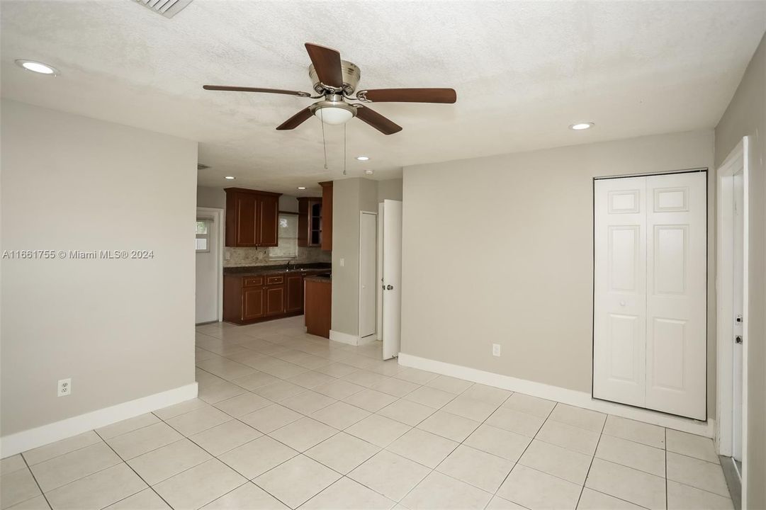 For Rent: $2,695 (4 beds, 2 baths, 1056 Square Feet)