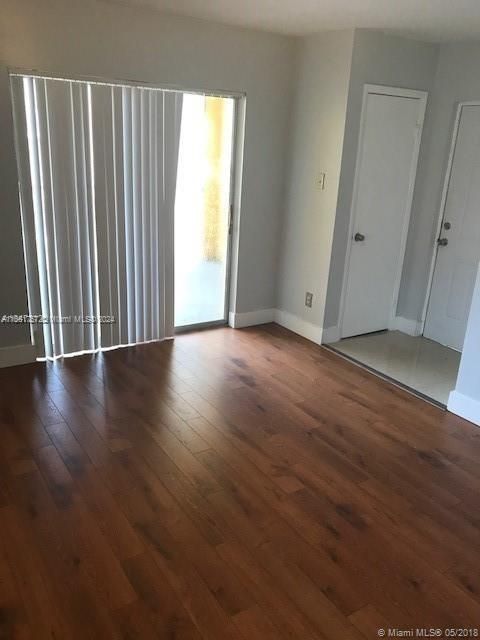 For Rent: $1,850 (1 beds, 1 baths, 693 Square Feet)