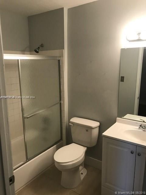 For Rent: $1,850 (1 beds, 1 baths, 693 Square Feet)