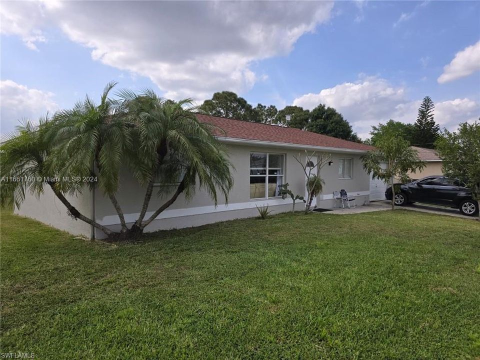 For Sale: $290,000 (3 beds, 2 baths, 1156 Square Feet)