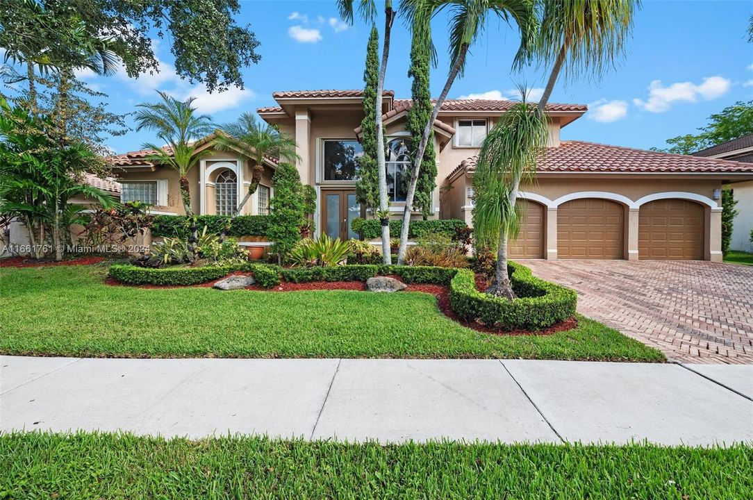 Active With Contract: $1,100,000 (4 beds, 2 baths, 3127 Square Feet)