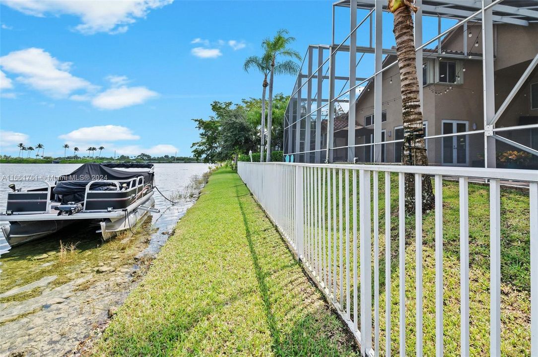 Active With Contract: $1,100,000 (4 beds, 2 baths, 3127 Square Feet)