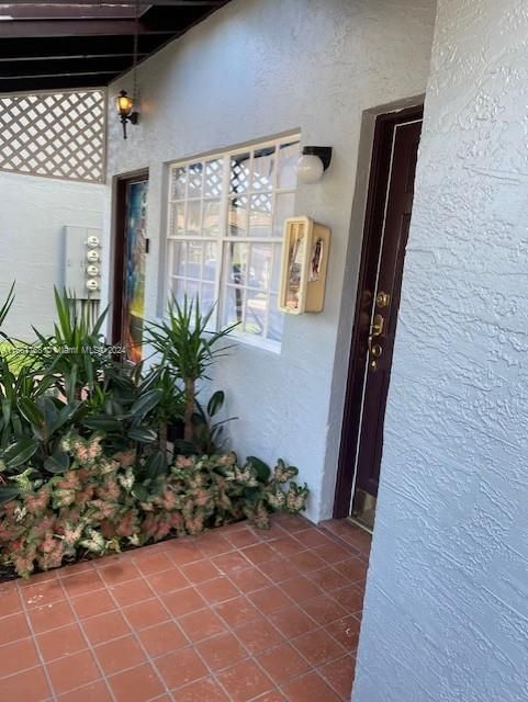 En Venta: $370,000 (2 camas, 2 baños, 1020 Pies cuadrados)