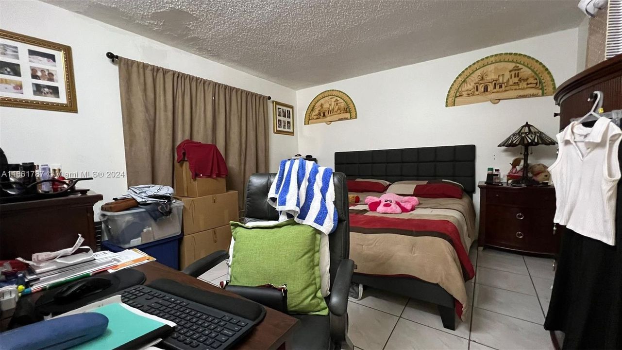 En Renta: $2,499 (3 camas, 2 baños, 965 Pies cuadrados)