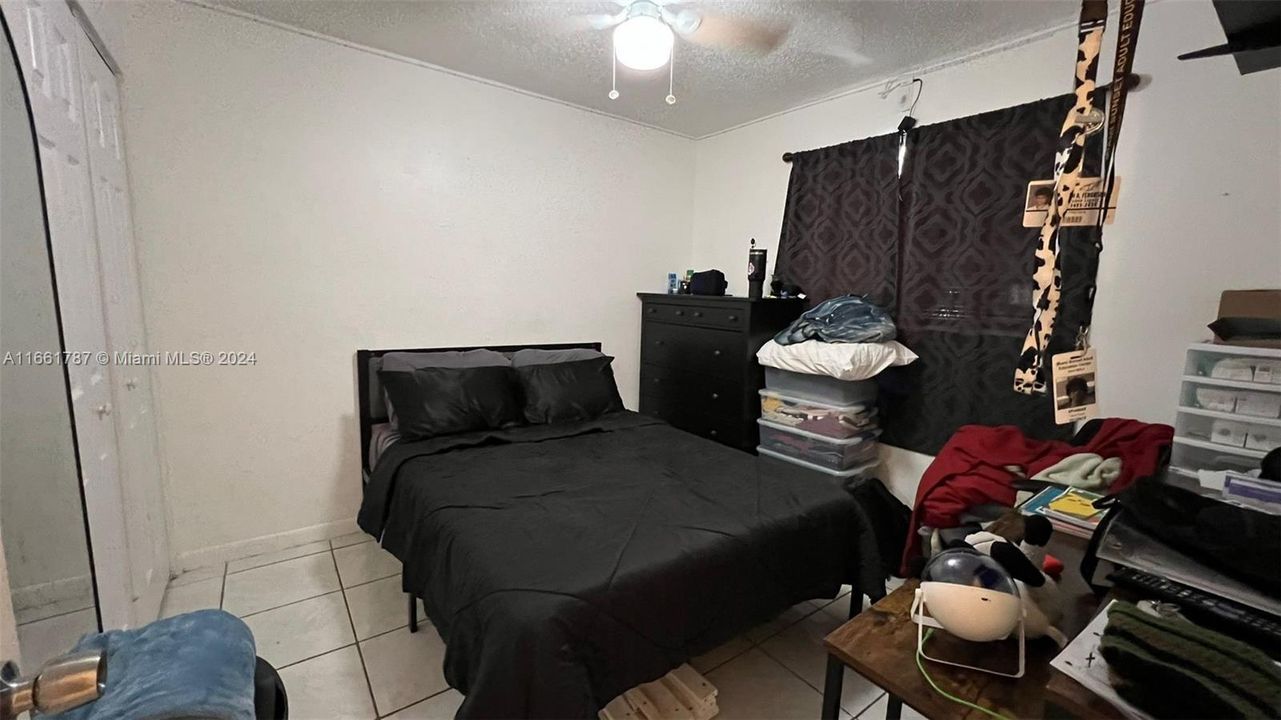 For Rent: $2,499 (3 beds, 2 baths, 965 Square Feet)