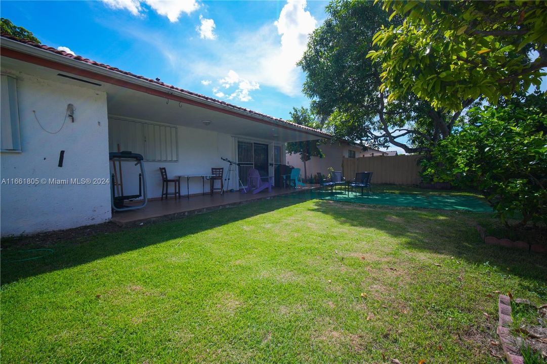 For Sale: $675,000 (3 beds, 2 baths, 1843 Square Feet)