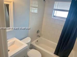 For Rent: $2,050 (2 beds, 1 baths, 3036 Square Feet)