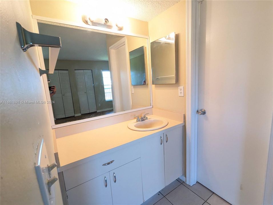 For Rent: $1,750 (2 beds, 2 baths, 768 Square Feet)