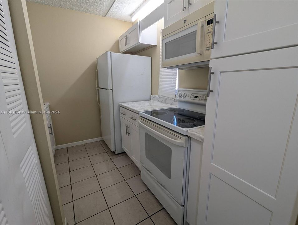 For Rent: $1,750 (2 beds, 2 baths, 768 Square Feet)