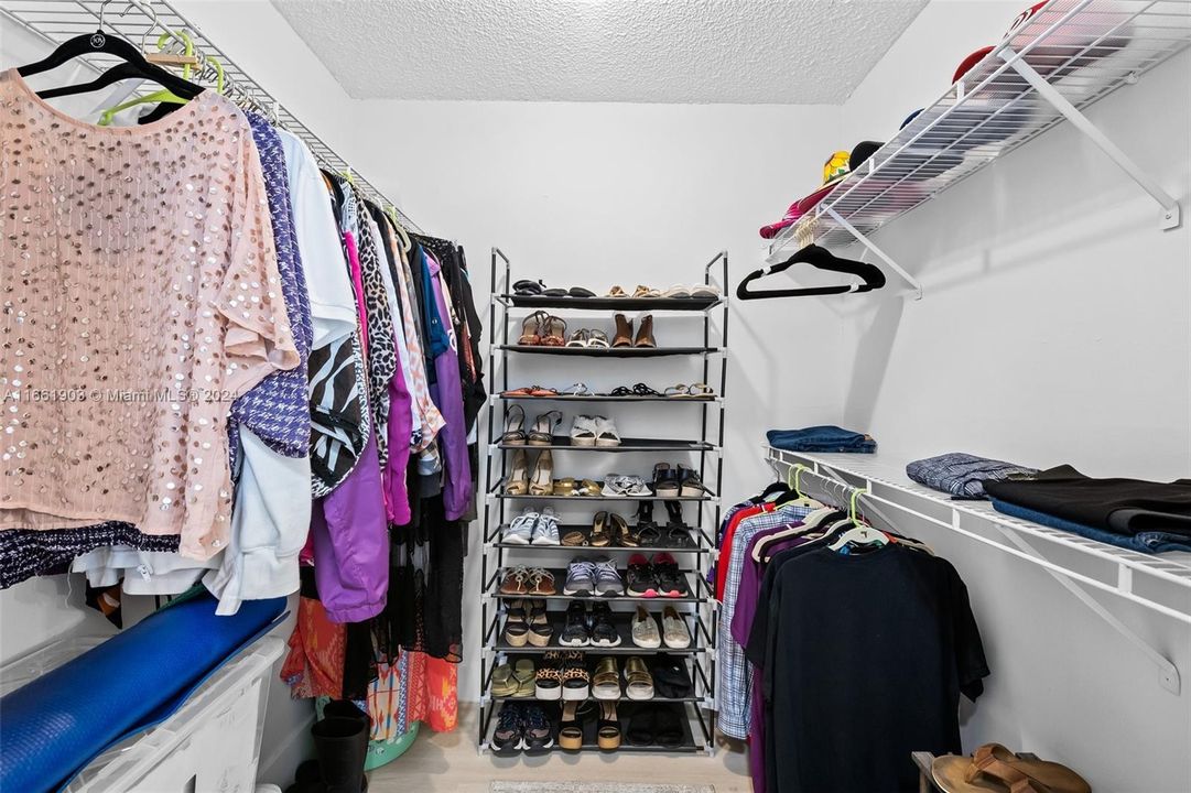 Walk-in Closet