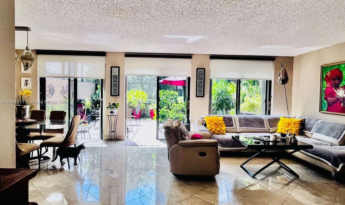 En Venta: $647,851 (3 camas, 2 baños, 1712 Pies cuadrados)