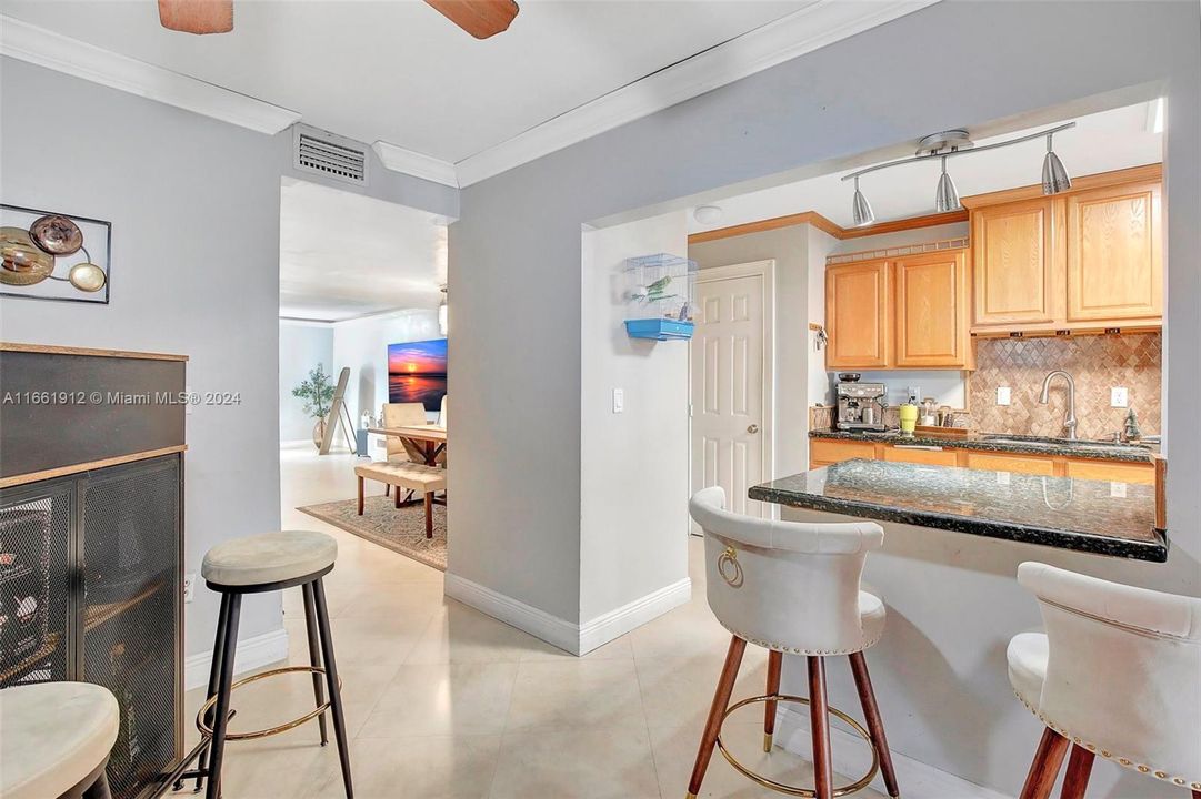 For Sale: $474,900 (2 beds, 2 baths, 1500 Square Feet)