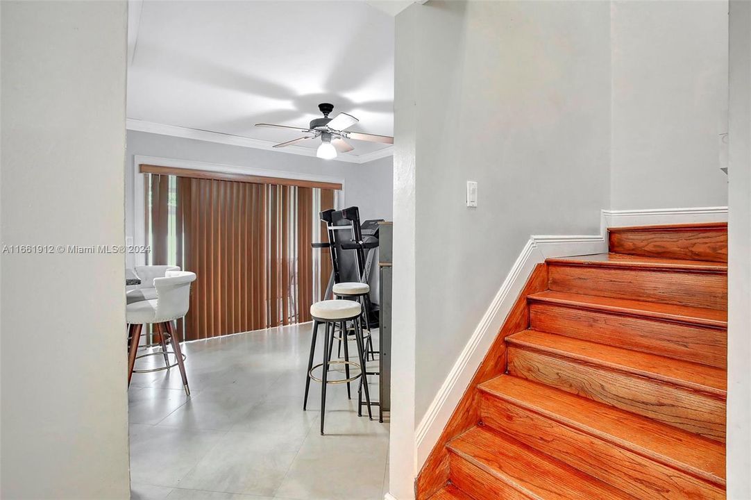 For Sale: $474,900 (2 beds, 2 baths, 1500 Square Feet)