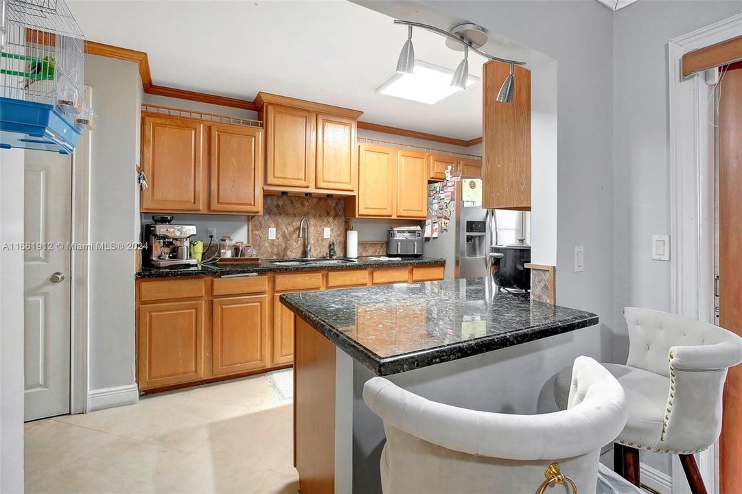 For Sale: $474,900 (2 beds, 2 baths, 1500 Square Feet)