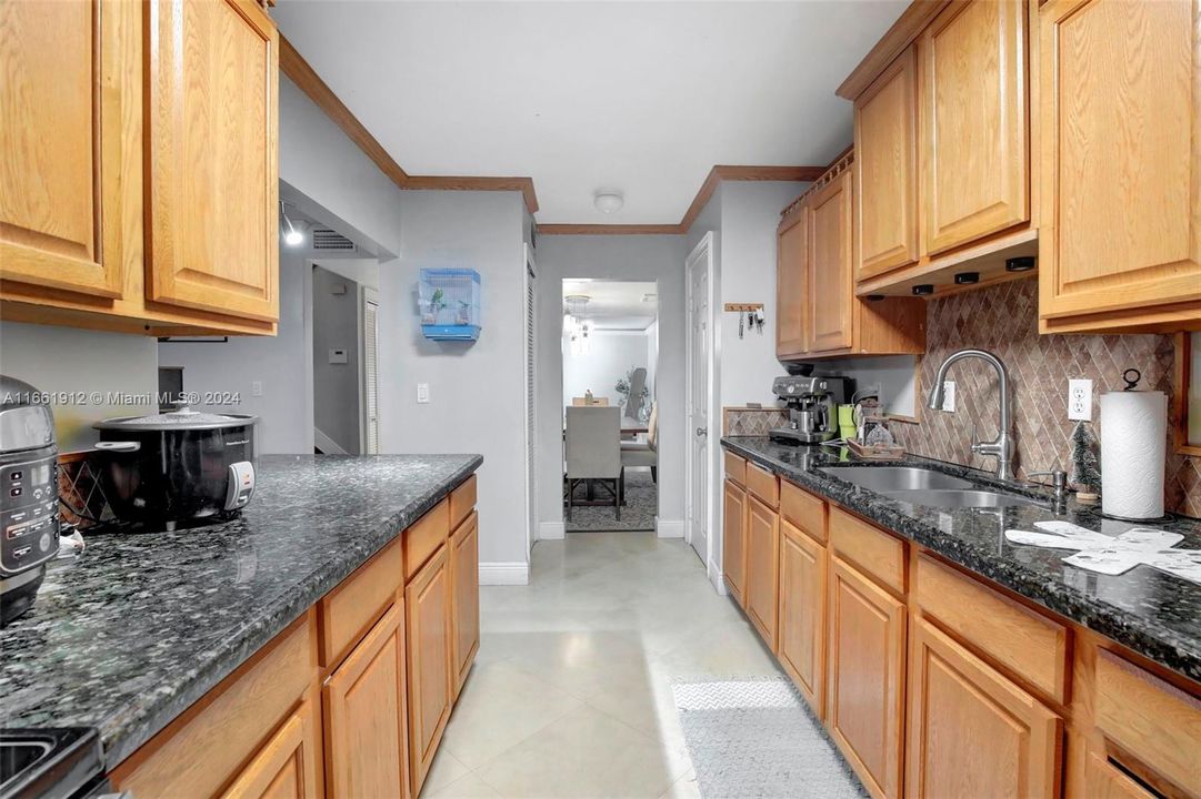 For Sale: $474,900 (2 beds, 2 baths, 1500 Square Feet)