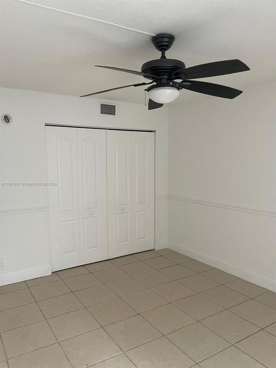 For Rent: $2,200 (2 beds, 1 baths, 1005 Square Feet)