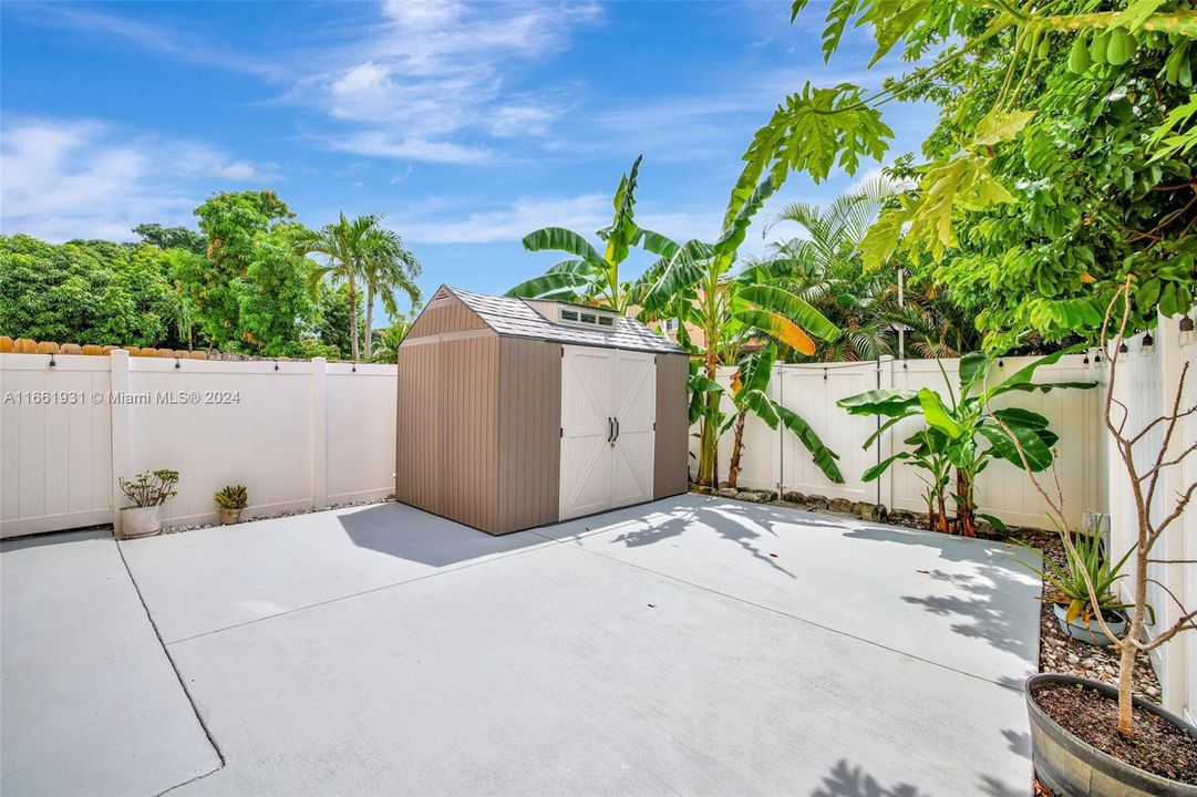 For Sale: $495,000 (3 beds, 2 baths, 1960 Square Feet)