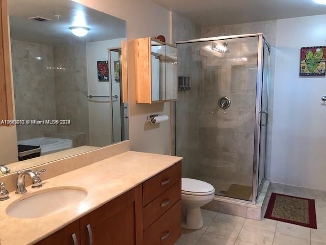 For Rent: $3,400 (2 beds, 2 baths, 1202 Square Feet)