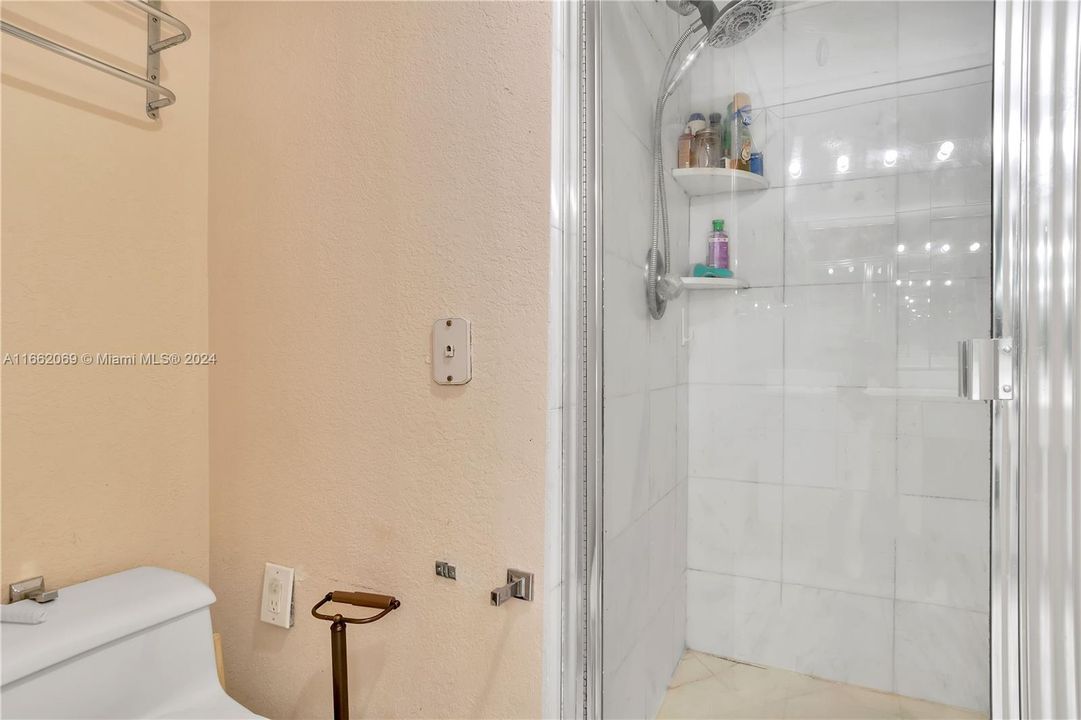 En Venta: $599,000 (2 camas, 2 baños, 1365 Pies cuadrados)