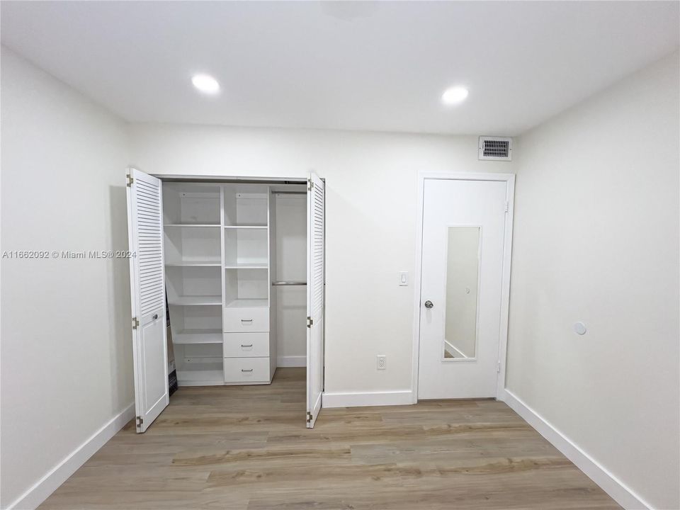 For Rent: $2,299 (2 beds, 2 baths, 747 Square Feet)