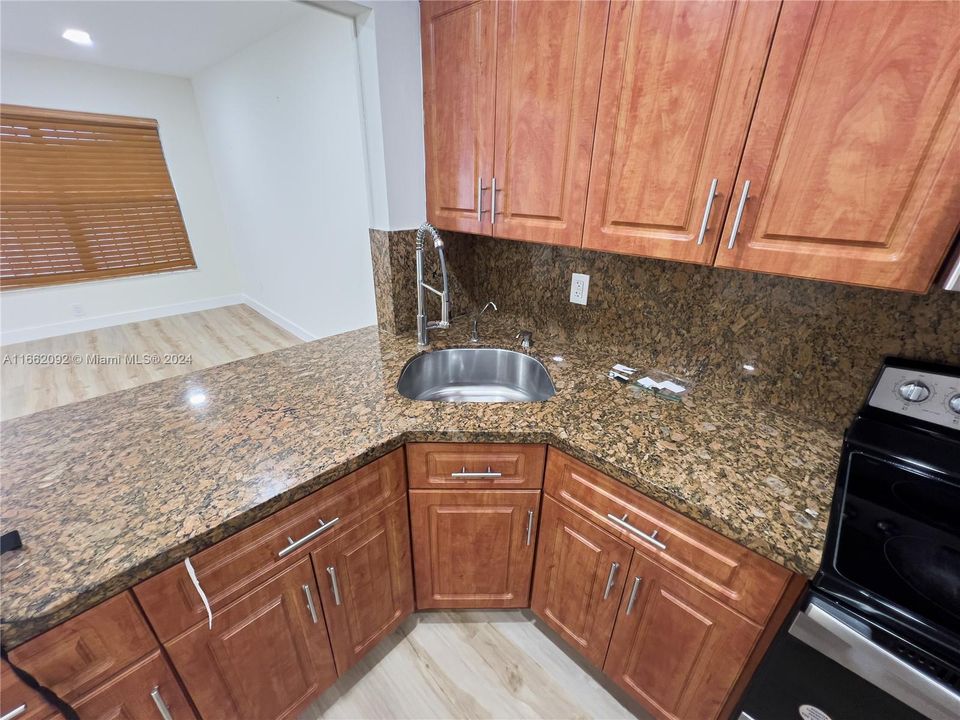 For Rent: $2,299 (2 beds, 2 baths, 747 Square Feet)