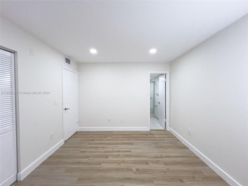 For Rent: $2,299 (2 beds, 2 baths, 747 Square Feet)